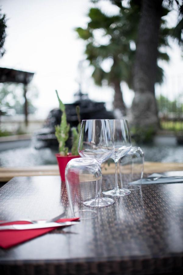 Hotel Restaurant Mon Auberge Lunel  Εξωτερικό φωτογραφία