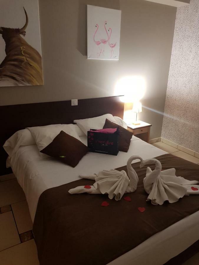 Hotel Restaurant Mon Auberge Lunel  Εξωτερικό φωτογραφία
